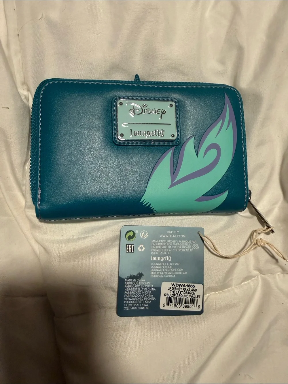 Loungefly hard tag Disney Raya and the Last Dragon Sisu zip-around wallet
